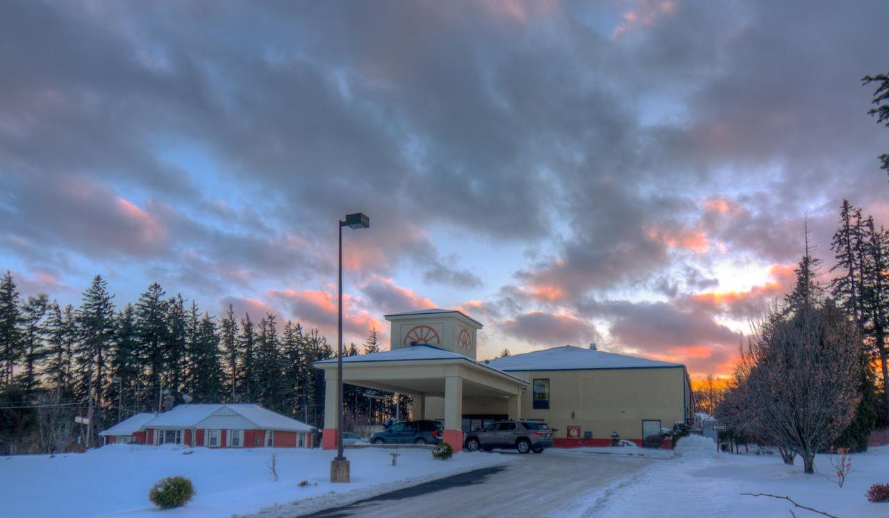 Hotel M Mount Pocono Exterior photo